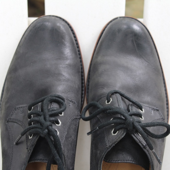 Men\'s UGG Black Casual Dress Shoes leather/ sheepskin  Size 9.5 EUC
